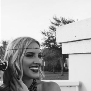 Meet your Posher, Brooke